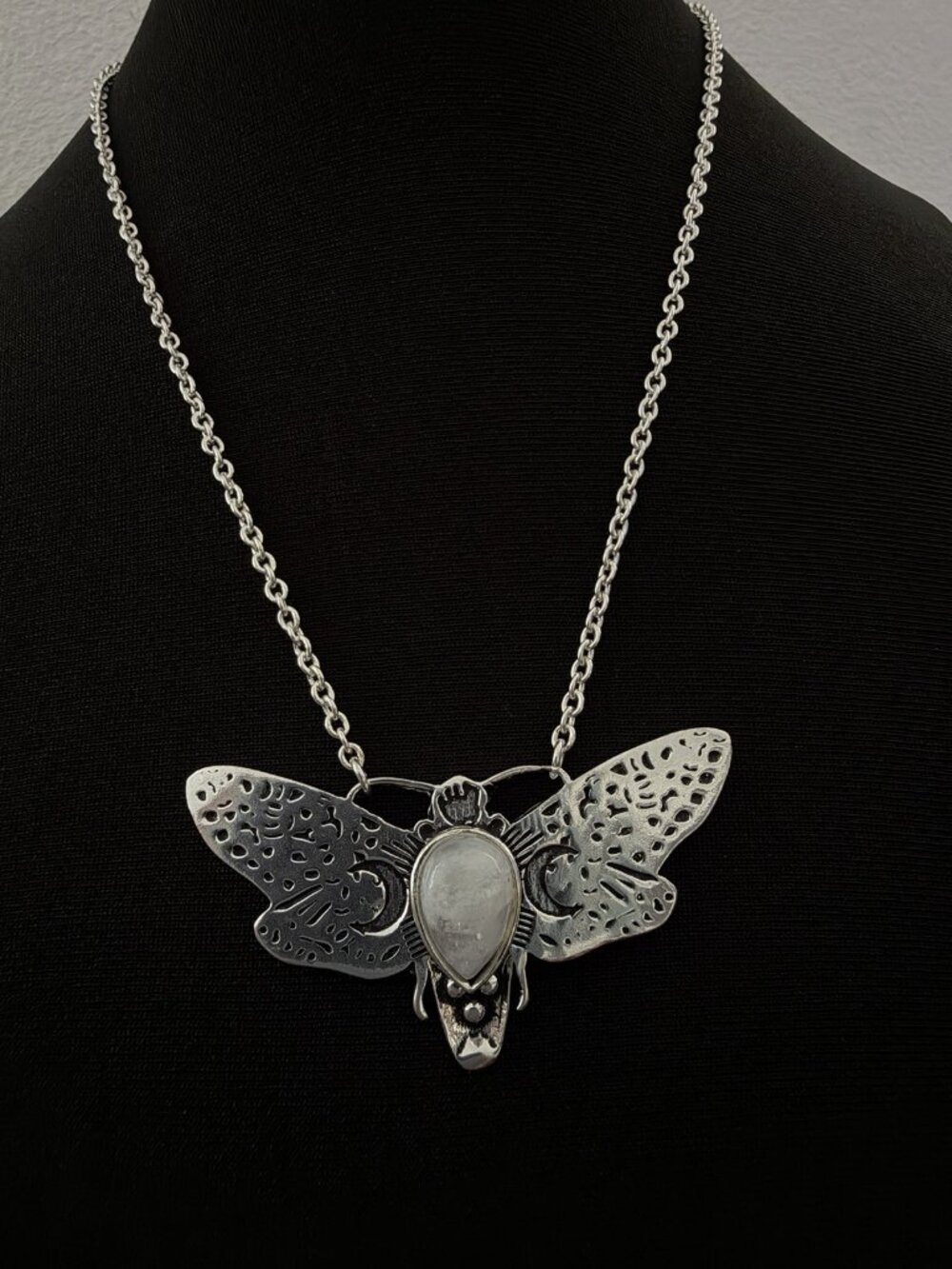 925 Sterling Silver Moonstone Moon Moth Pendant Necklace jewelry - Picture 4 of 9